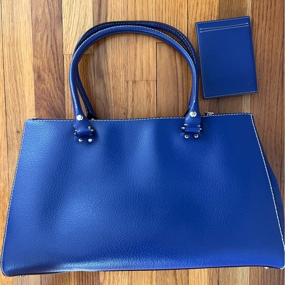 Excellent Kate Spade periwinkle top handle bag and NWOT matching  passport - Picture 2 of 9